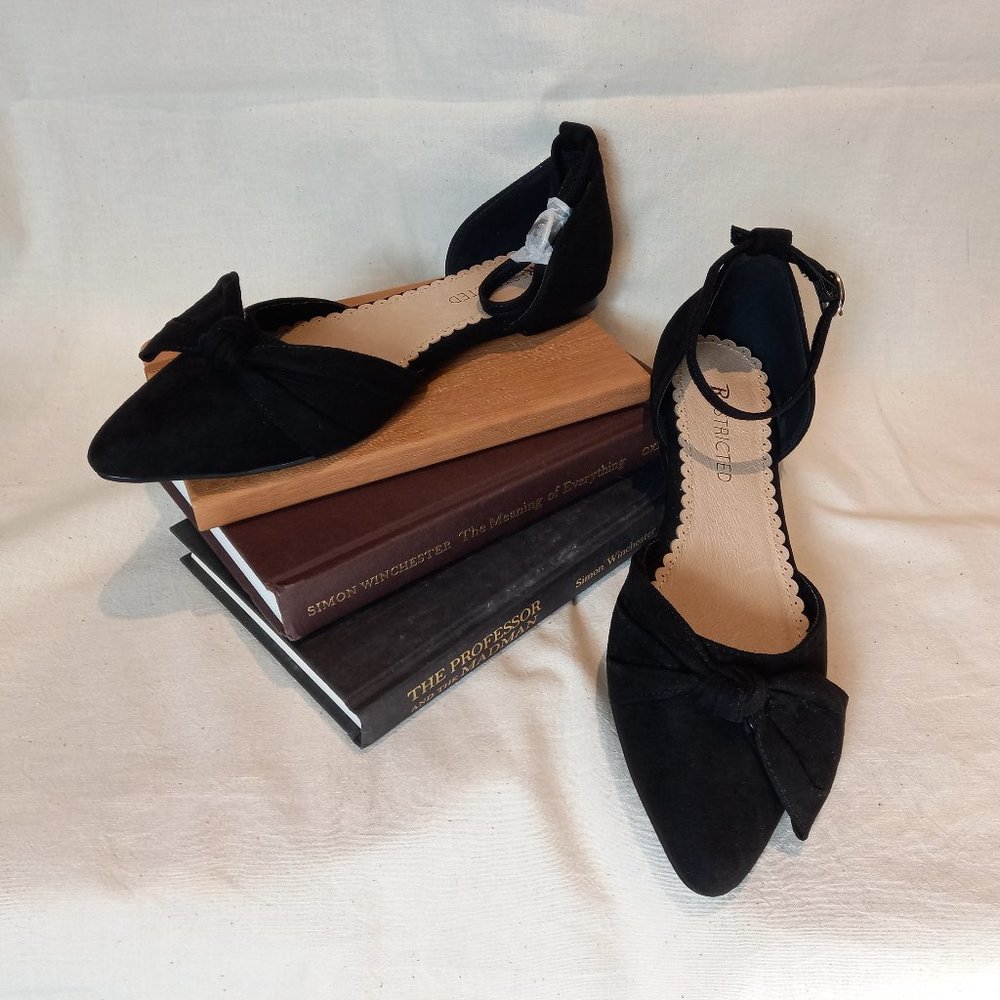 Modcloth Restricted Velour Black Flat Size 8